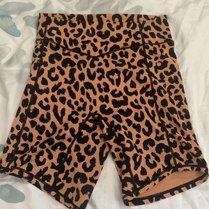 Balance Athletica Vitality King Cheetah Kingdom Ascend Rider Bike Shorts M